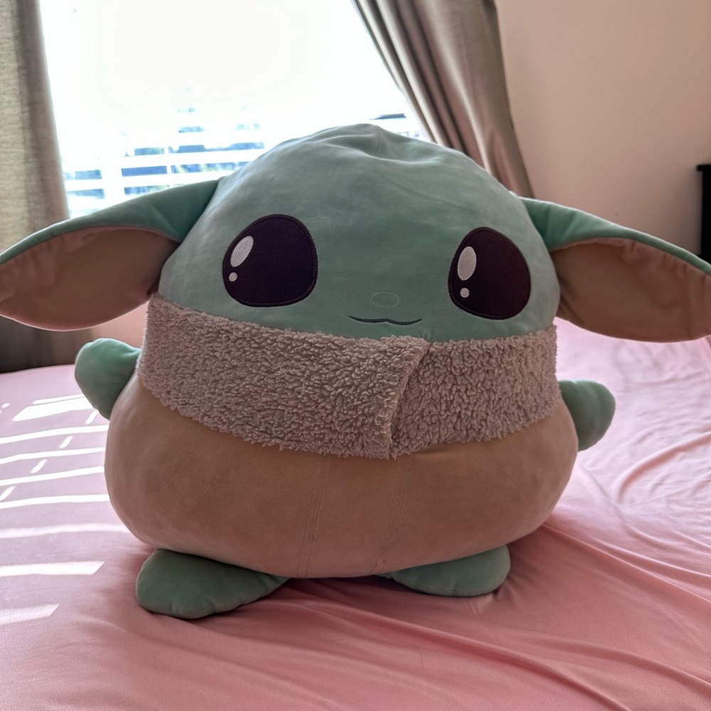 Baby Yoda Plushie!
